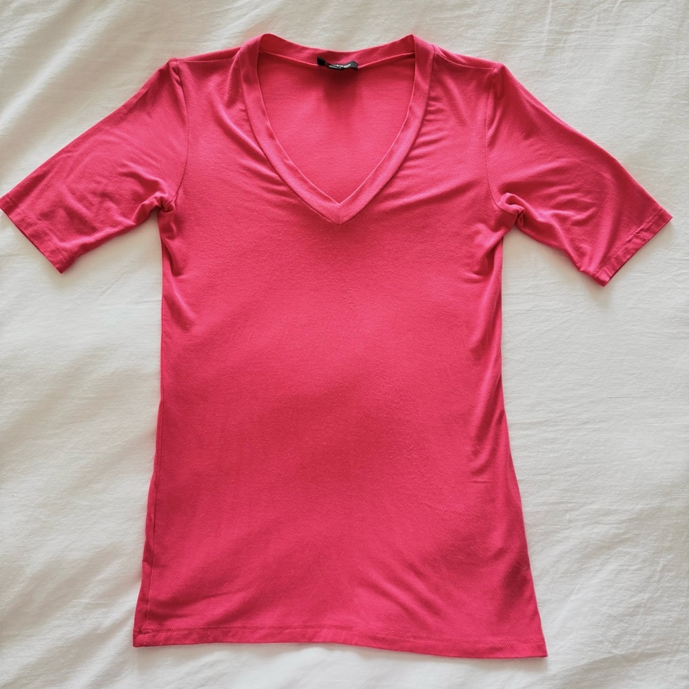 bebe Coral Pink Short Sleeve V-Neck Tee